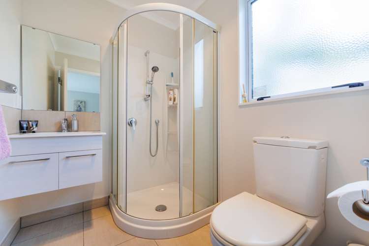 10 Galea Grove Kelvin Grove_20