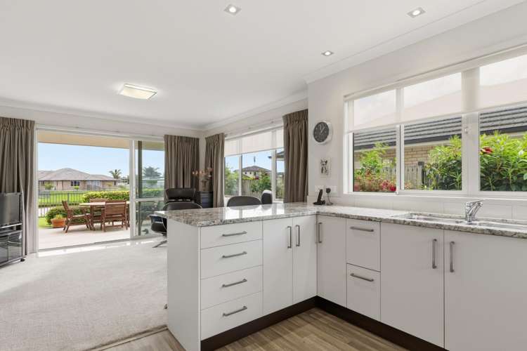 30 Tatahi Cove Papamoa_5