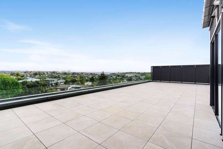 Meadowbank Road Meadowbank_6