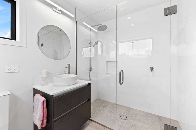 3 Sierra Pine Road Hobsonville_17