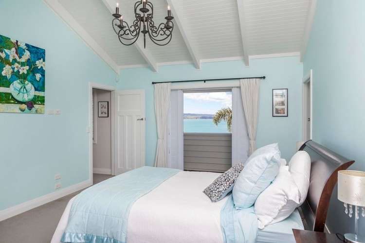 60 Marine Parade Mellons Bay_45