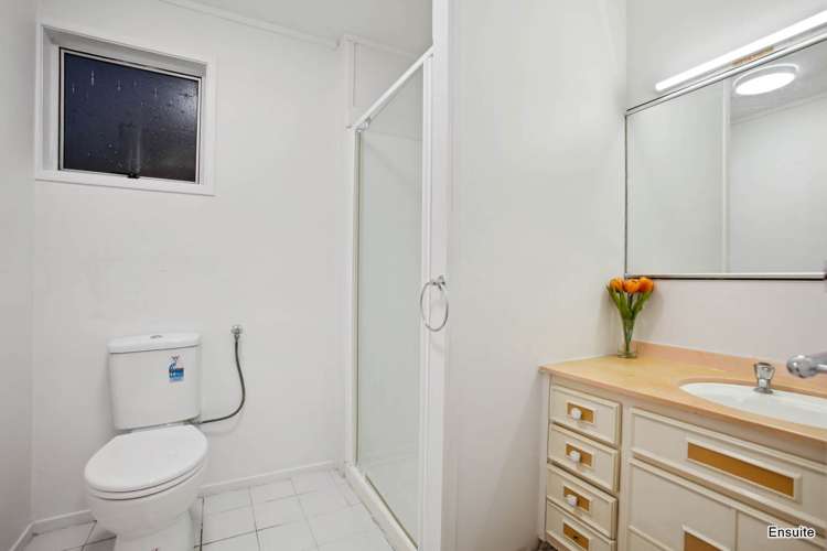 2/21 Howard Road Northcote_15
