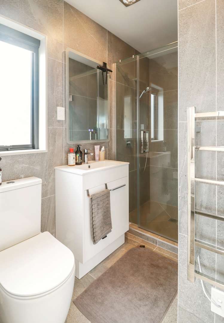 8a Rainbow Place Manurewa_7