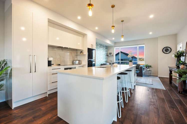 1 Watermill Lane Silverdale_11