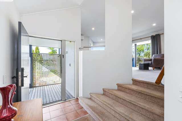 8 Jean Place Stanmore Bay_4