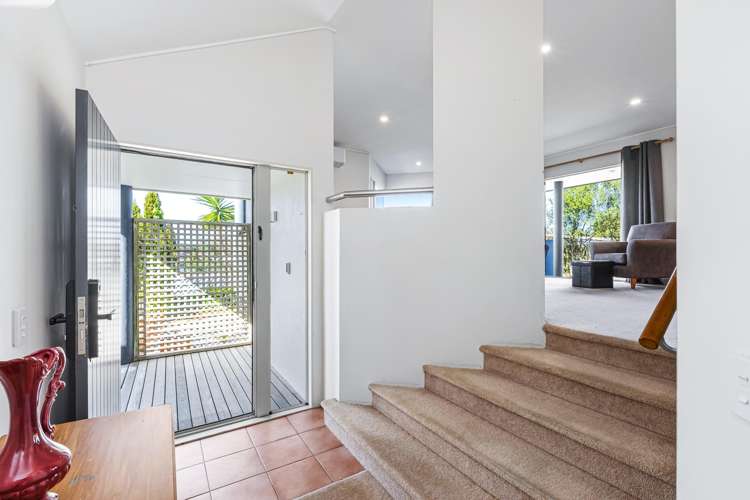 8 Jean Place Stanmore Bay_3