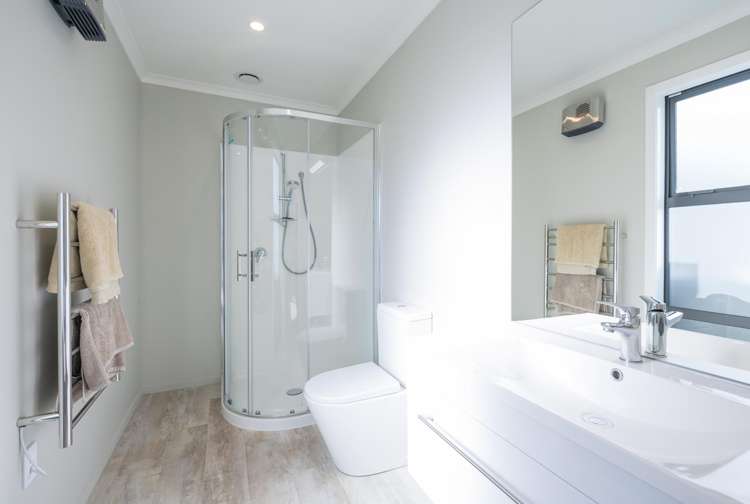 10 Old Farm Road Stoke_6