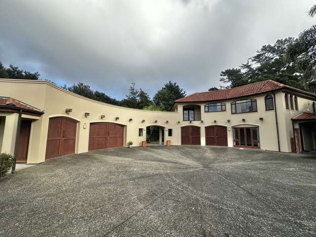 Your Private Sanctuary Awaits - Tranquil Executive Living With Separate Rumpus Room For Guests, Hobbies or Extra Living Space