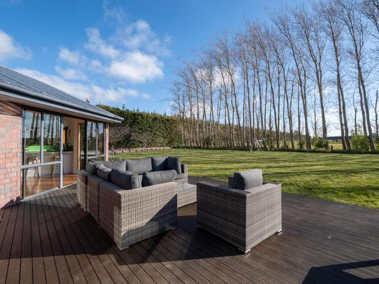 672 Highfield Road Burnham_8