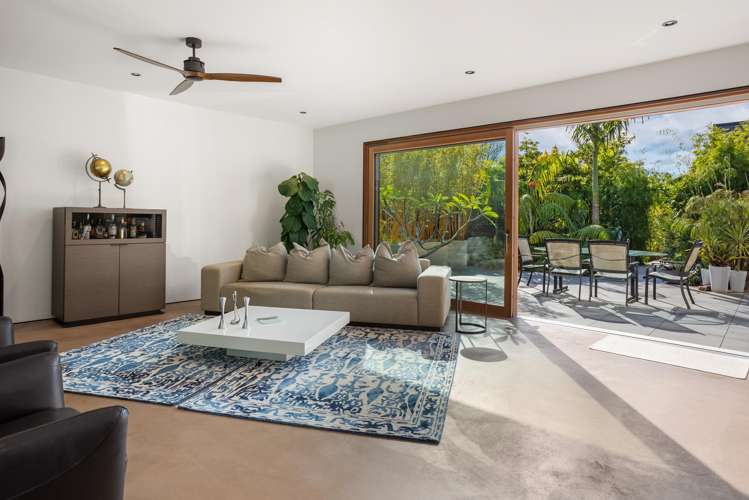 6 Robinson Road_4