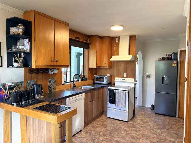 82 Bealey Street Hokitika_3