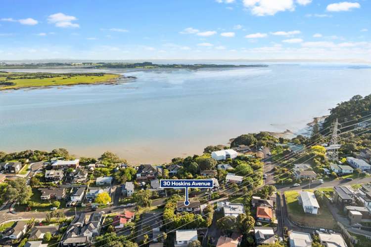 30 Hoskins Avenue Hillsborough_35