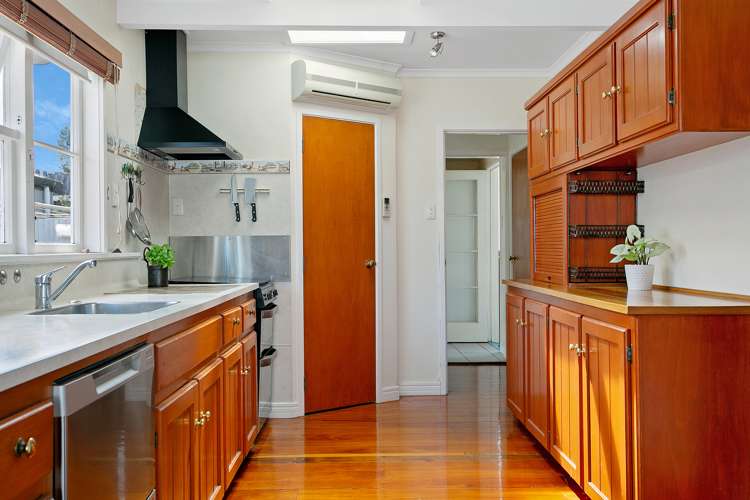 44 Mere Road Taupo_3