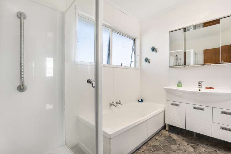 17 Seabar Place Glen Eden_13