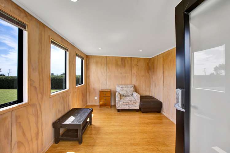 135 Sealy Road Omata_14