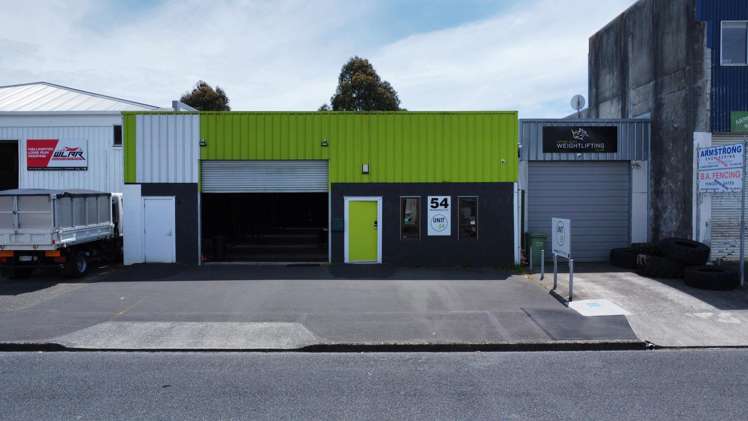 54 Montgomery Crescent_0