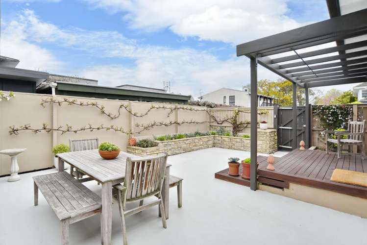 4/21 Winchester Street Merivale_18