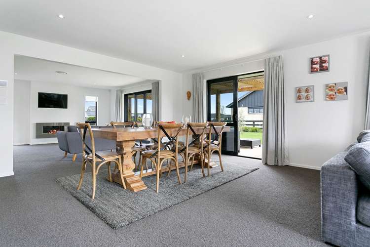 17 Baxter Michael Crescent Cambridge_6