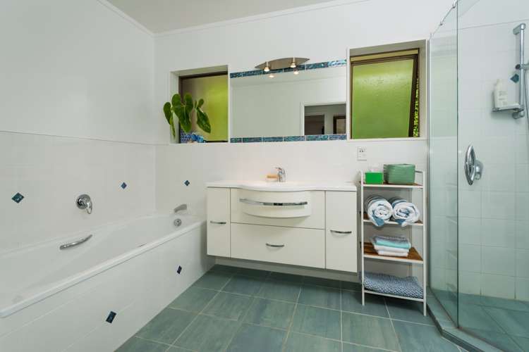 3/136 Calliope Road Stanley Point_15