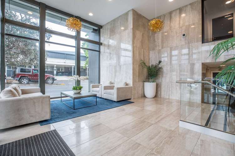 407/10 Lion Place Epsom_18