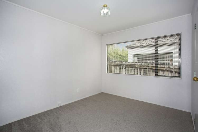 2/7 Ribbonwood Crescent Goodwood Heights_13