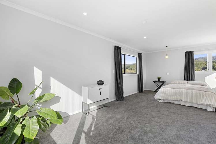 38 Petrie Street Wainuiomata_9