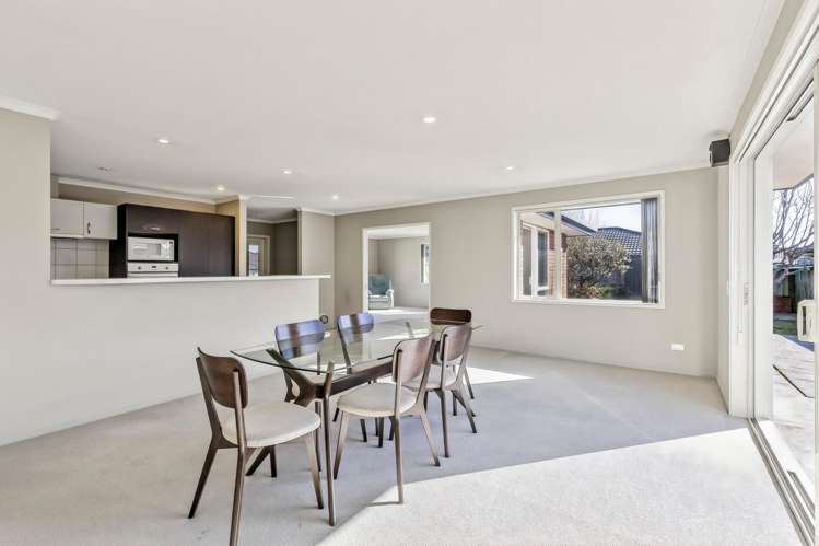 6 Ruth Taylor Avenue Stoke_3