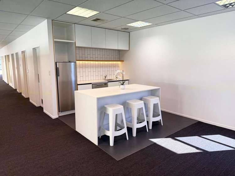 15B Leslie Hills Drive City Centre_14