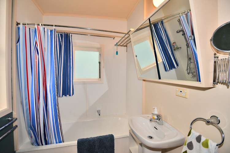 14 Hillside Crescent Leigh_17