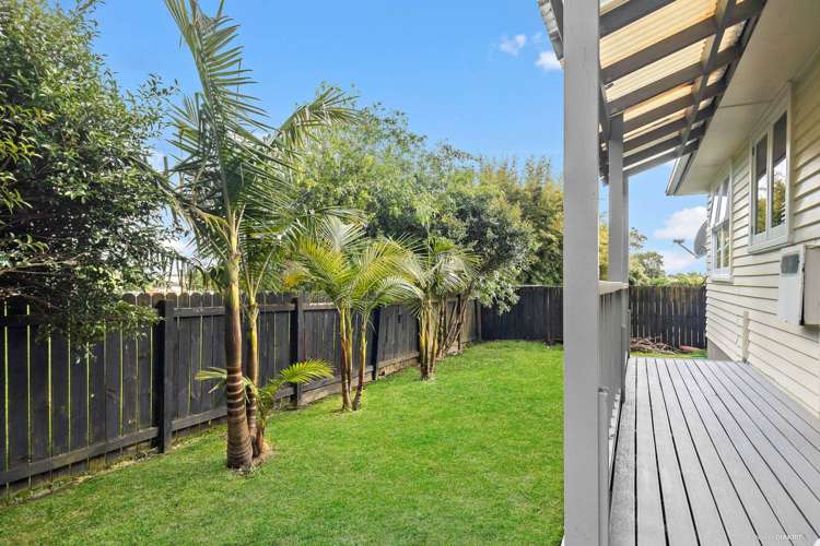 2/57 Bruce Mclaren Road Henderson_14