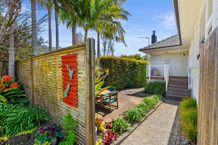 12 Linwood Avenue Forrest Hill_20