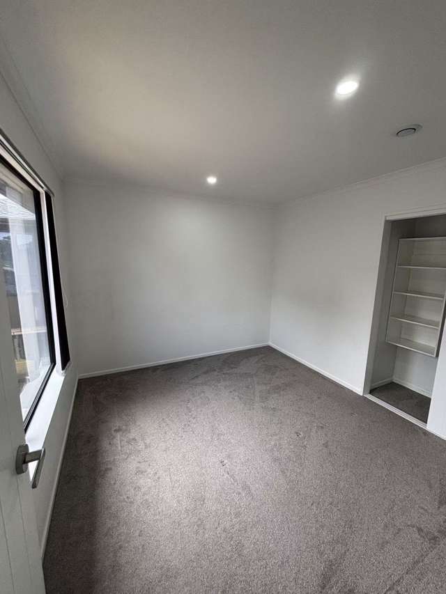 31A Helleur Road Massey_2