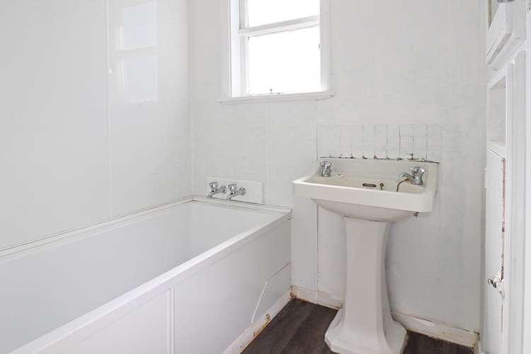 23 Christian Street Dannevirke_10