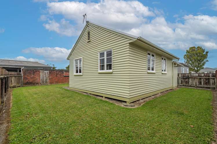 351a Tremaine Avenue Takaro_10
