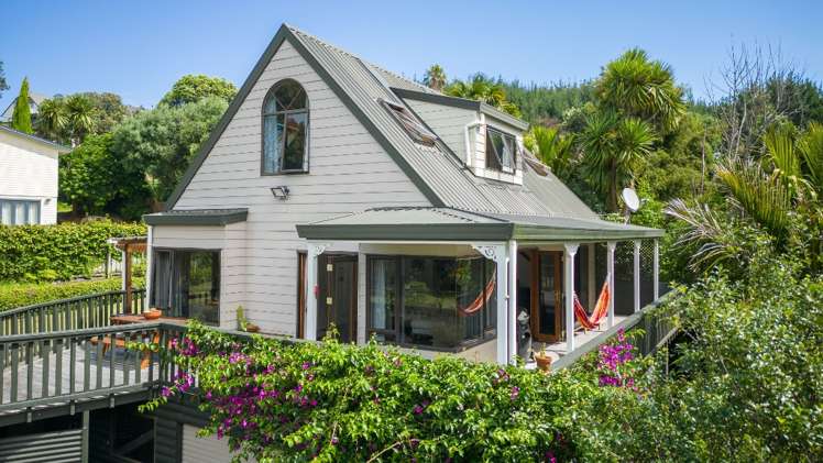 115 Onemana Drive Onemana_2