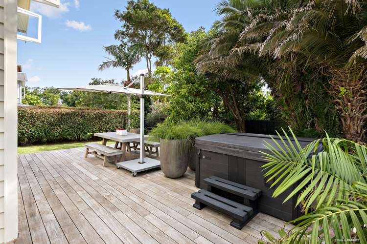 21 Hemi Street Narrow Neck_17