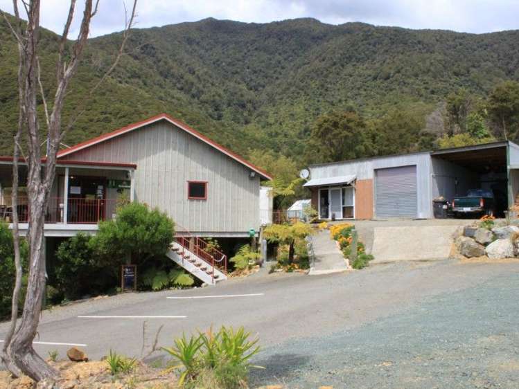 14 Ruataniwha Place Okiwi Bay_2