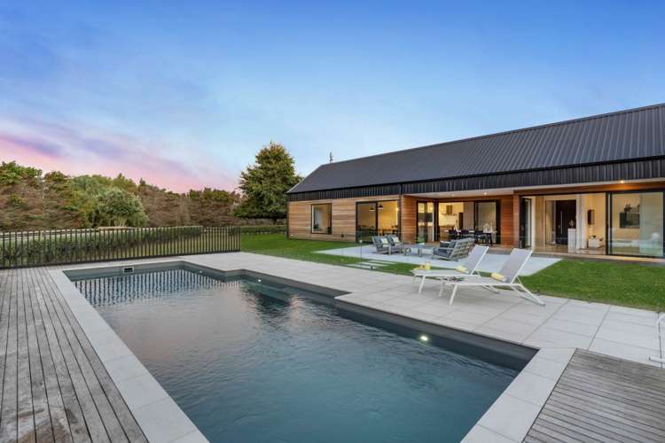 242 Seagrove Road Waiau Pa_23