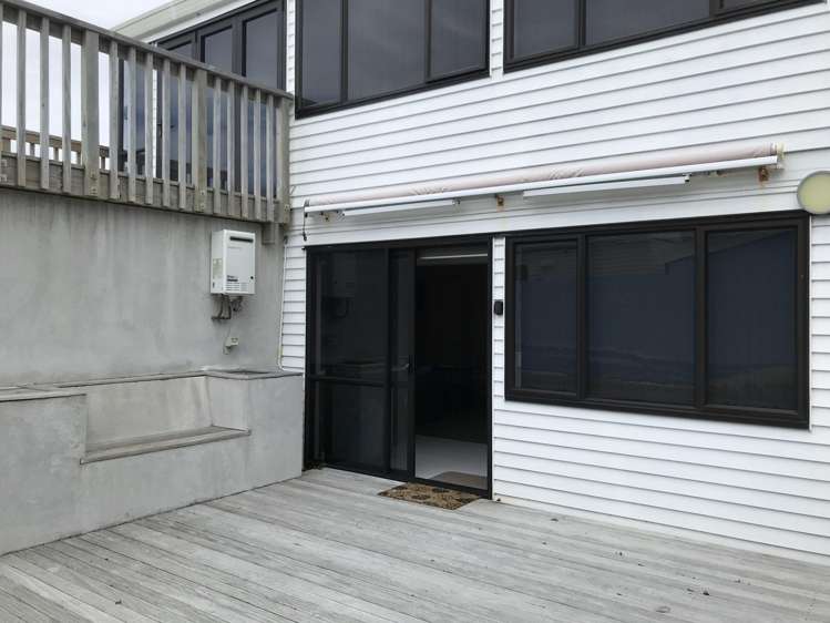 329B Oceanbeach Road (DONWSTAIRS) Mount Maunganui_0