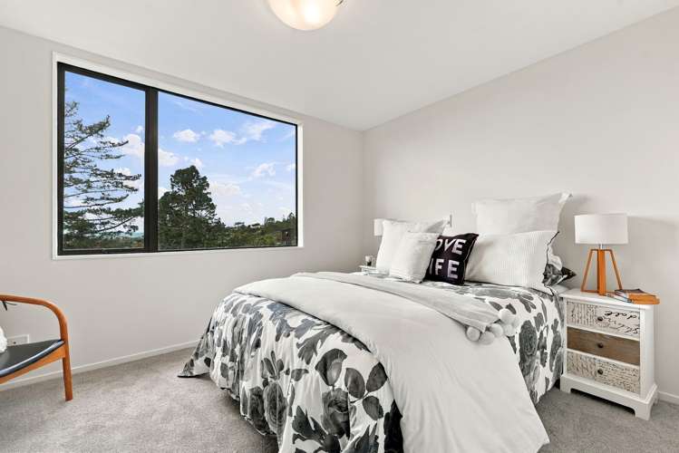 202A/525 East Coast Road Browns Bay_16