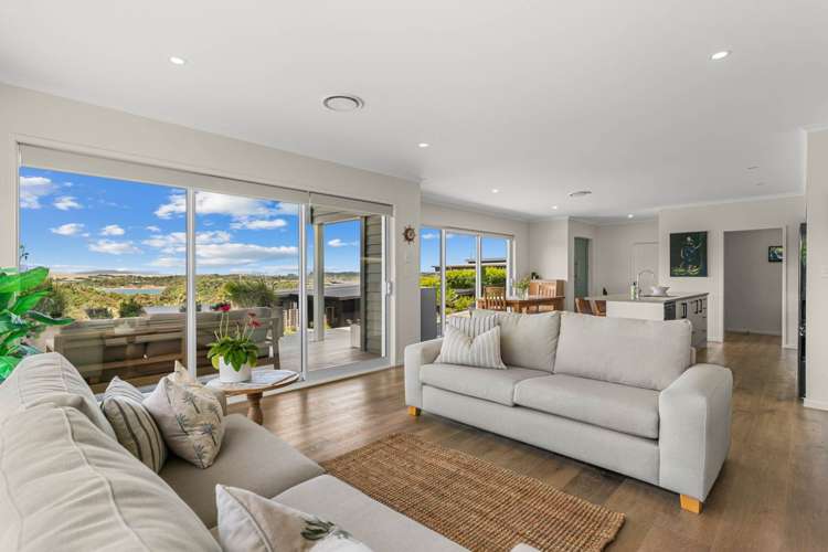 3 Shipwreck Way Mangawhai Heads_9