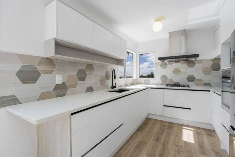 16 Tetrarch Place Totara Vale_2