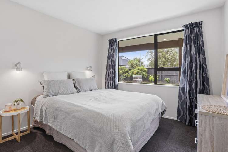 10 Bowie Drive Woodend_13