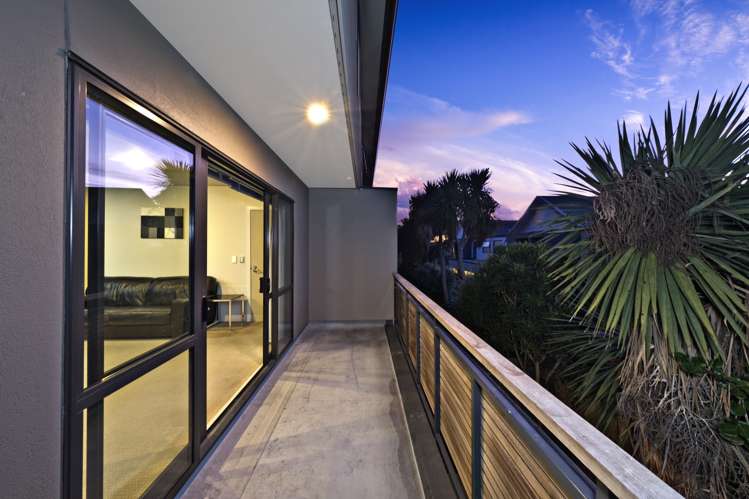 6/38 Brockworth Place Riccarton_1