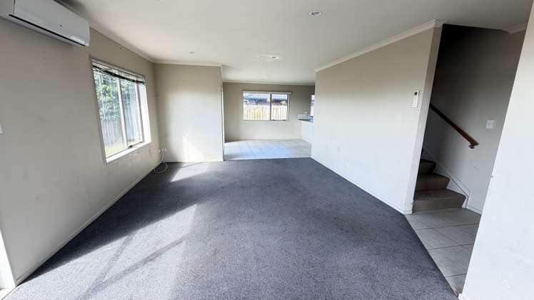 24 Stranraer Crescent Wattle Downs_9
