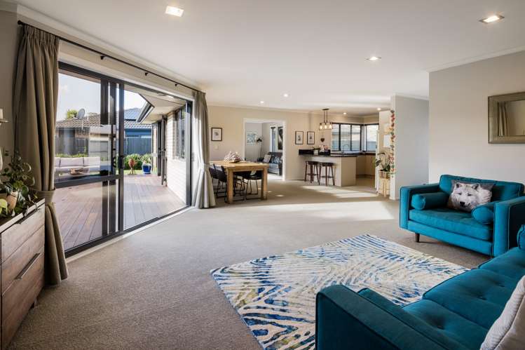 5 Ashington Grove Huntington_9