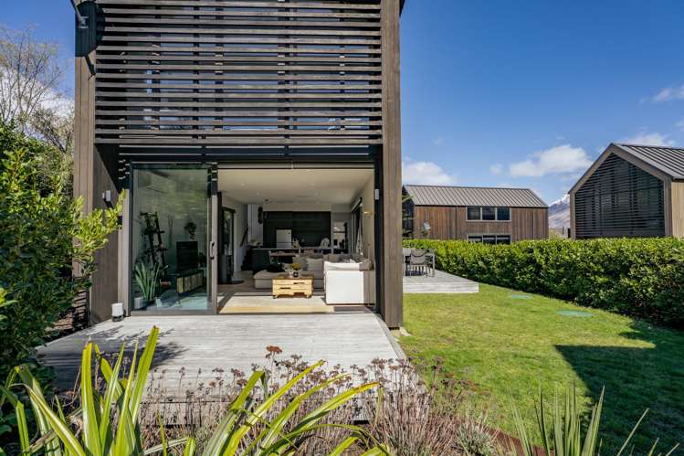 27c Falconer Rise Jacks Point_21