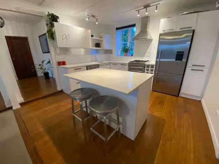 4 Outlook Road Greenhithe_8