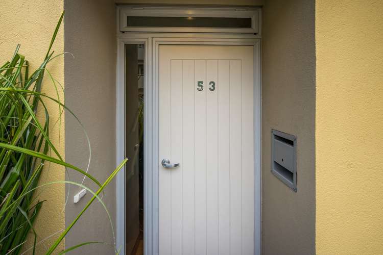53/305 Evans Bay Parade Hataitai_1