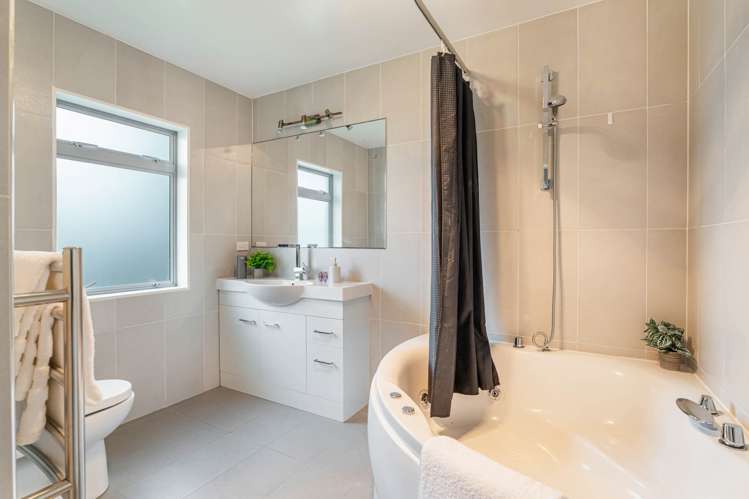 3 Bayview Park Lane Orewa_26